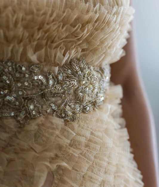 Vestido de Noche Dorado - Colección 2023